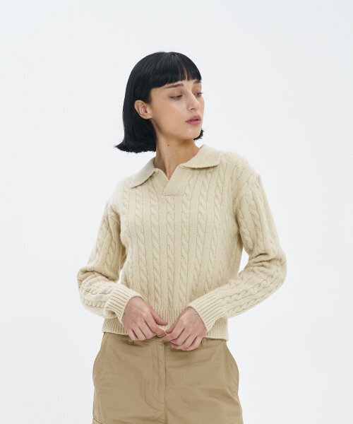 BLOND9（ブロンドナイン）の「ケーブルオープンカラー ニット_ベージュ（ニット/セーター・レディース・その他・MEDIUM/SMALL）」の5枚目の写真