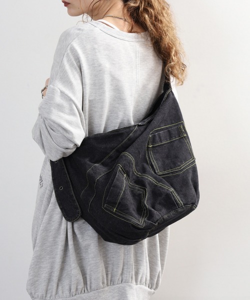 crossi(クロッシー)の「パッチポケットデニムショルダーバッグ(ショルダーバッグ・レディース・ブルー/ブラック/ネイビー・FREE)」の1枚目の写真