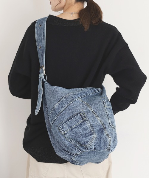 crossi(クロッシー)の「パッチポケットデニムショルダーバッグ(ショルダーバッグ・レディース・ブルー/ブラック/ネイビー・FREE)」の5枚目の写真