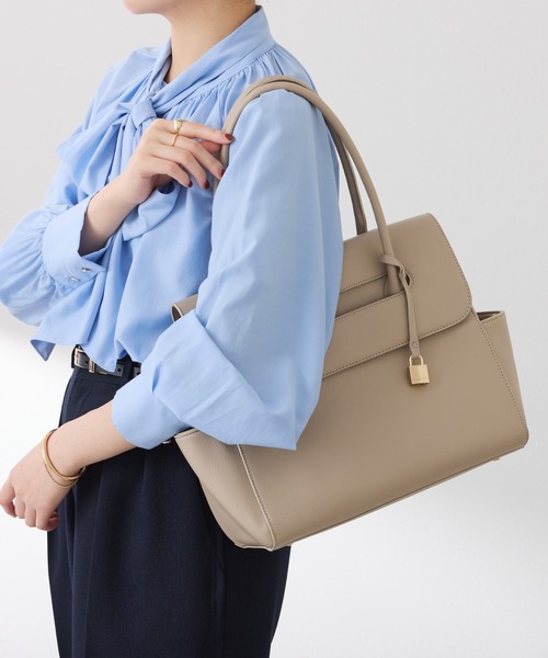 PAPILLONNER(パピヨネ)の「PAPILLONNER/ベーシックフラップトートバッグ/セレモニー(トートバッグ・レディース・ブラック/ベージュ・FREE)」の20枚目の写真