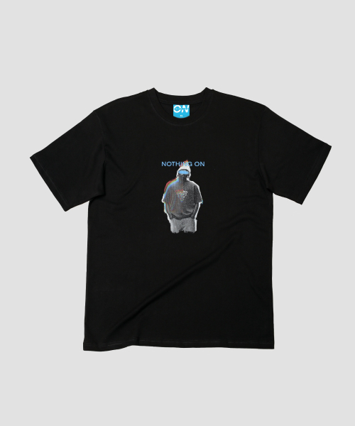 NOTHINGON(ナッシング オン)の「マンインブラックグラフィック半袖Tシャツブラック(Tシャツ/カットソー・メンズ・その他・MEDIUM/SMALL/X-LARGE/LARGE)」の1枚目の写真