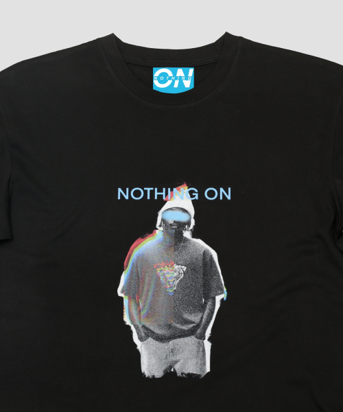 NOTHINGON(ナッシング オン)の「マンインブラックグラフィック半袖Tシャツブラック(Tシャツ/カットソー・メンズ・その他・MEDIUM/SMALL/X-LARGE/LARGE)」の2枚目の写真