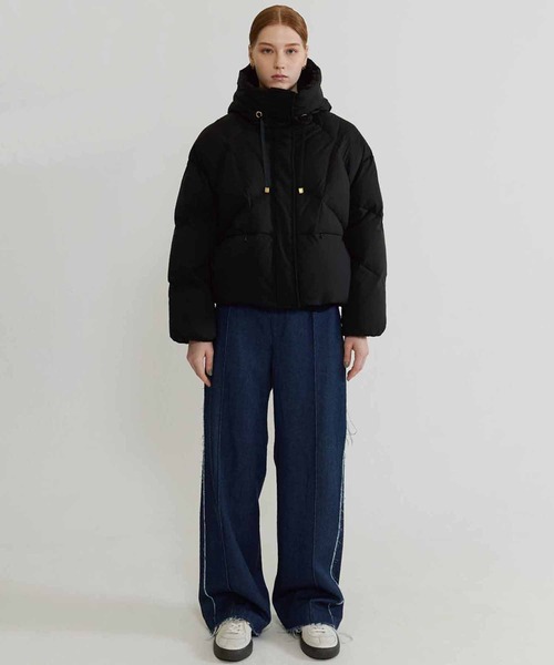 YOSOOU（ヨソオウ）の「【YOSOOU/ヨソオウ】HOOD COCON JACKET/フードコクーンジャケット（ダウンジャケット/コート・レディース・キナリ/ブラック・2）」の6枚目の写真