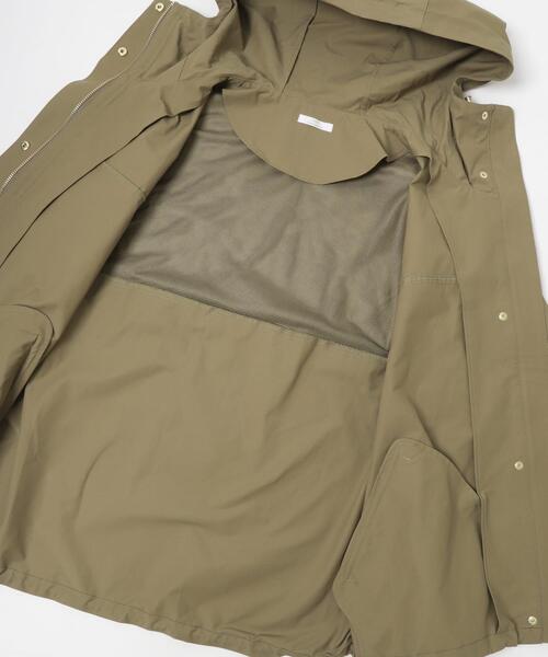 ITEMS URBANRESEARCH（アイテムズ アーバンリサーチ）の「『イージーケア』撥水マウンテンパーカー（マウンテンパーカー・レディース・ブラック/ホワイト系その他/ベージュ系その他・FREE）」の12枚目の写真