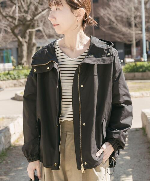 ITEMS URBANRESEARCH（アイテムズ アーバンリサーチ）の「『イージーケア』撥水マウンテンパーカー（マウンテンパーカー・レディース・ブラック/ホワイト系その他/ベージュ系その他・FREE）」の18枚目の写真