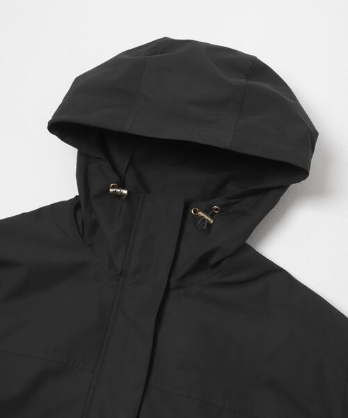 ITEMS URBANRESEARCH（アイテムズ アーバンリサーチ）の「『イージーケア』撥水マウンテンパーカー（マウンテンパーカー・レディース・ブラック/ホワイト系その他/ベージュ系その他・FREE）」の21枚目の写真