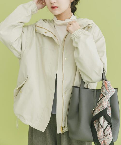 ITEMS URBANRESEARCH(アイテムズ アーバンリサーチ)の「『イージーケア/防花粉』撥水マウンテンパーカー(マウンテンパーカー・レディース・ブラック/ホワイト系その他/ベージュ系その他・FREE)」の22枚目の写真