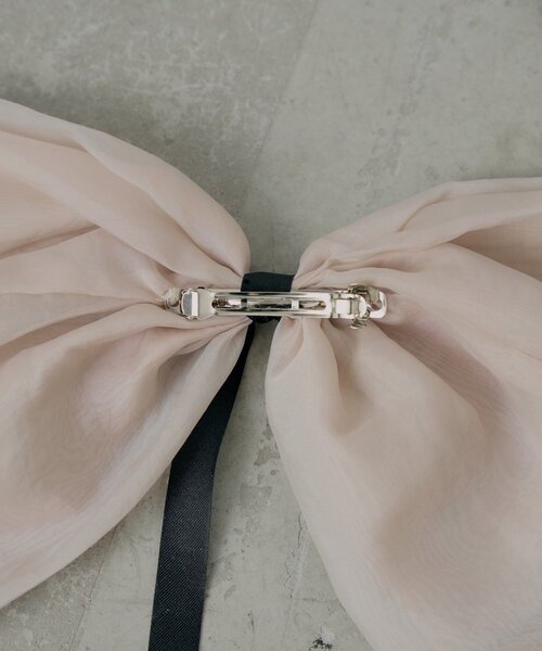 Chico（チコ）の「シアーBIGリボンバレッタ（イヤリング・レディース・アイボリー/ブラック/ピンク・FREE）」の6枚目の写真