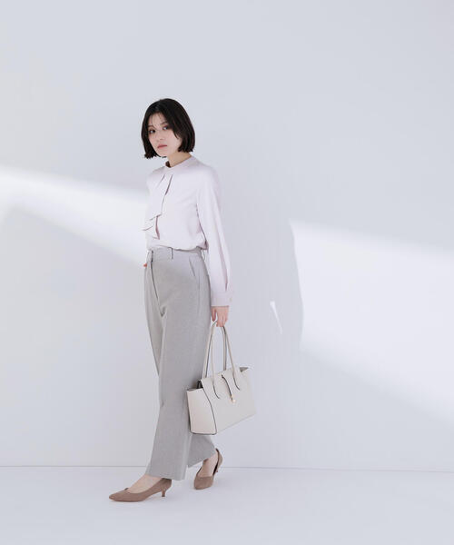 NATURAL BEAUTY BASIC(ナチュラルビューティーベーシック)の「◇ラッフルボウタイブラウス(シャツ/ブラウス・レディース・オフホワイト/ベージュ/ライトグリーン・SMALL/MEDIUM)」の19枚目の写真