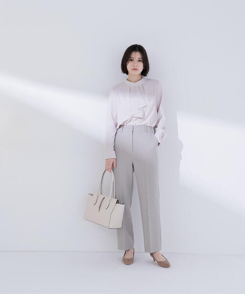 NATURAL BEAUTY BASIC(ナチュラルビューティーベーシック)の「◇ラッフルボウタイブラウス(シャツ/ブラウス・レディース・オフホワイト/ベージュ/ライトグリーン・SMALL/MEDIUM)」の21枚目の写真
