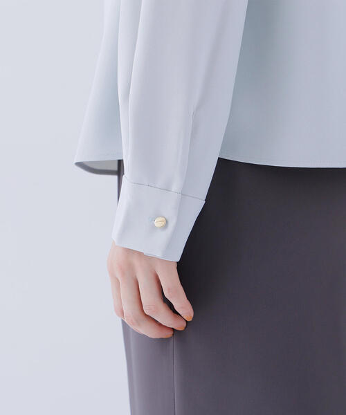 NATURAL BEAUTY BASIC(ナチュラルビューティーベーシック)の「◇ラッフルボウタイブラウス(シャツ/ブラウス・レディース・オフホワイト/ベージュ/ライトグリーン・SMALL/MEDIUM)」の4枚目の写真