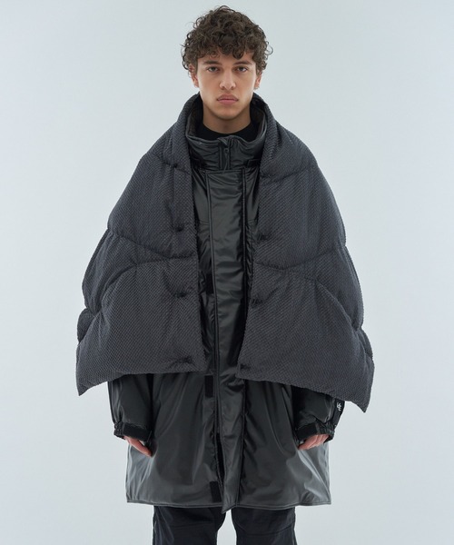 NANGA(ナンガ)の「NANGA M4E×NANGA / リバーシブルダウンポンチョマフラー(マフラー・メンズ・ライトグレー/チャコールグレー・FREE)」の14枚目の写真