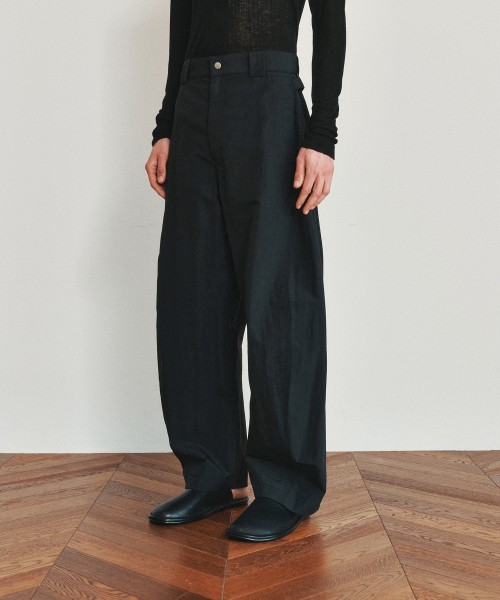 HEUTE(ホイテ)の「RUSTLE STRAP CURVE PANTS (BLACK)(その他パンツ・メンズ・ブラック・M)」の3枚目の写真