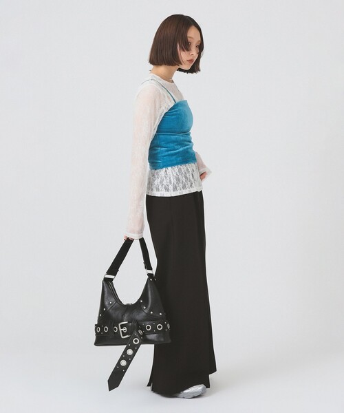 Ray BEAMS(レイビームス)の「2WAY ベロア カップ付き キャミソール(キャミソール・レディース・ベージュ/ブラック/ブルー・ONE SIZE)」の13枚目の写真