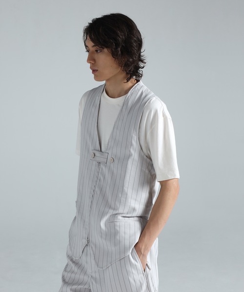 Y-3（ワイスリー）の「Y-3 SPORT UNIFORM PINSTRIPE TAILORED VEST（その他アウター・メンズ・ホワイト系その他・X-SMALL/SMALL/MEDIUM/LARGE/X-LARGE）」の2枚目の写真