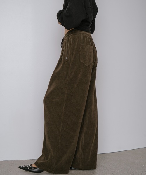 VION（ヴィオン）の「コーデュロイイージーワイドパンツ / Corduroy Easy Wide Pants（その他パンツ・レディース・ブラック/カーキ・FREE）」の5枚目の写真