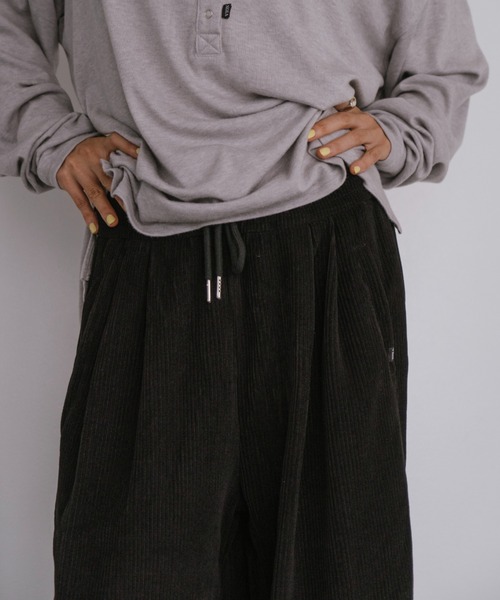 VION（ヴィオン）の「コーデュロイイージーワイドパンツ / Corduroy Easy Wide Pants（その他パンツ・レディース・ブラック/カーキ・FREE）」の18枚目の写真
