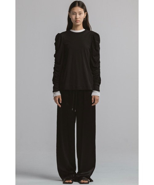 CINOH(チノ)の「SHEF GATHERED SLEEVE LONG T SHIRT(Tシャツ/カットソー・レディース・ブラック/ホワイト・38)」の16枚目の写真