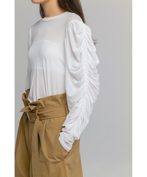 CINOH(チノ)の「SHEF GATHERED SLEEVE LONG T SHIRT(Tシャツ/カットソー・レディース・ブラック/ホワイト・38)」の11枚目の写真