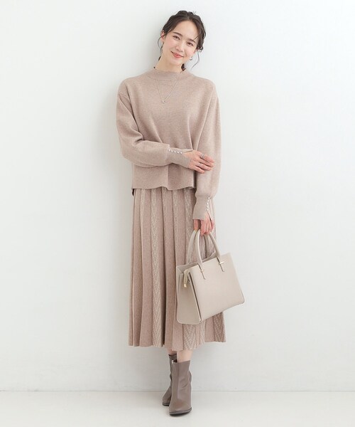 SHOO・LA・RUE（シューラルー）の「【2WAY】きれいめスタイルにマッチする 一枚革風 三層トートバッグ（トートバッグ・レディース・ブラック/グレー/ベージュ系4・00）」の14枚目の写真