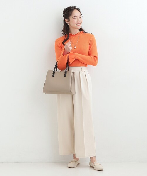 SHOO・LA・RUE（シューラルー）の「【2WAY】きれいめスタイルにマッチする 一枚革風 三層トートバッグ（トートバッグ・レディース・ブラック/グレー/ベージュ系4・00）」の18枚目の写真