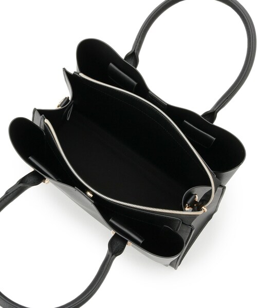 SHOO・LA・RUE（シューラルー）の「【2WAY】きれいめスタイルにマッチする 一枚革風 三層トートバッグ（トートバッグ・レディース・ブラック/グレー/ベージュ系4・00）」の7枚目の写真