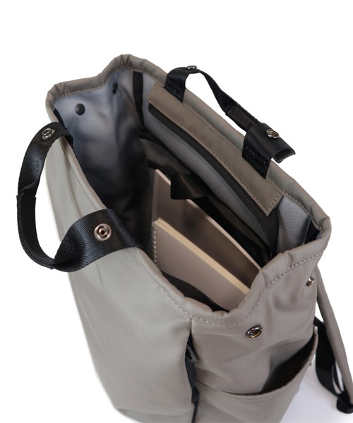 Un coeur（アンクール）の「【Un coeur/アンクール】2WAY SQUARE RUCKSACK L / ツーウェイ スクエア リュック L　RUI / K905069（バックパック/リュック・メンズ・グレイッシュベージュ/ブラック/ブラウン/グレー・FREE）」の8枚目の写真