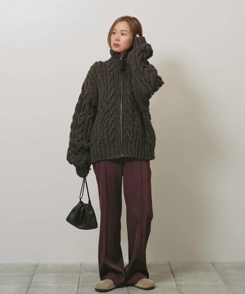 TODAYFUL（トゥデイフル）の「Volume Handknit Cardigan（カーディガン/ボレロ・レディース・ブラウン/キナリ・FREE）」の5枚目の写真