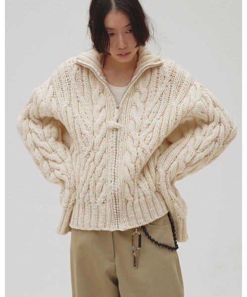 TODAYFUL（トゥデイフル）の「Volume Handknit Cardigan（カーディガン/ボレロ・レディース・ブラウン/キナリ・FREE）」の17枚目の写真