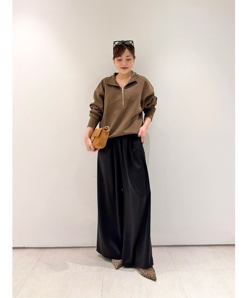 allureville(アルアバイル)の「サテンイージーパンツ(その他パンツ・レディース・ベージュ/ブラック/キャメル・2/1)」の9枚目の写真