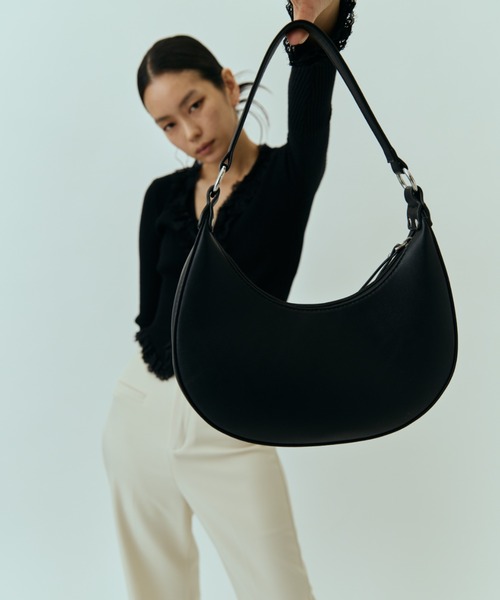 DRWCYS（ドロシーズ）の「ムーンミニハンドバッグ（ハンドバッグ・レディース・ライトブラウン/ブラック・FREE）」の6枚目の写真