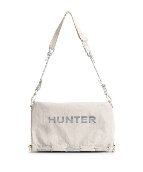 HUNTER（ハンター）の「トラベル マルチファンクション サコッシュ（ボディバッグ/ウエストポーチ・レディース・ホワイト×シルバー/ブラック×シルバー・ONE）」の4枚目の写真