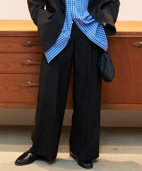 OUTDOOR PRODUCTS(アウトドアプロダクツ)の「≪ WEB限定追加 ≫ORDINARY タックワイドスラックス(スラックス・レディース・ブラック・40/38/36/34)」の1枚目の写真