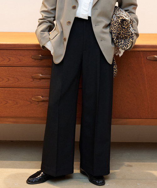 OUTDOOR PRODUCTS(アウトドアプロダクツ)の「≪ WEB限定追加 ≫ORDINARY タックワイドスラックス(スラックス・レディース・ブラック・40/38/36/34)」の6枚目の写真