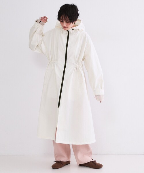 OPAQUE.CLIP(オペークドットクリップ)の「撥水フードZIPロングコート【洗濯機OK】(その他アウター・レディース・オフホワイト/チャコールグレー・42/40/38)」の4枚目の写真