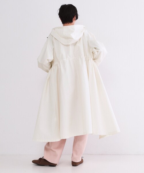 OPAQUE.CLIP(オペークドットクリップ)の「撥水フードZIPロングコート【洗濯機OK】(その他アウター・レディース・オフホワイト/チャコールグレー・42/40/38)」の5枚目の写真