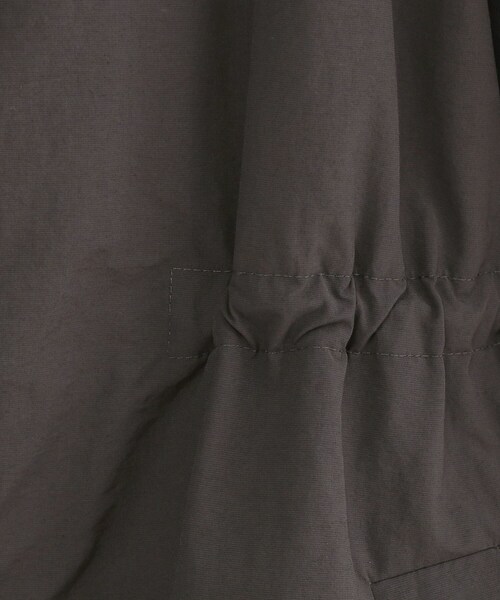 OPAQUE.CLIP(オペークドットクリップ)の「撥水フードZIPロングコート【洗濯機OK】(その他アウター・レディース・オフホワイト/チャコールグレー・42/40/38)」の10枚目の写真