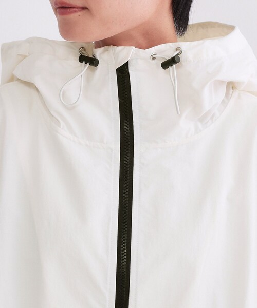 OPAQUE.CLIP(オペークドットクリップ)の「撥水フードZIPロングコート【洗濯機OK】(その他アウター・レディース・オフホワイト/チャコールグレー・42/40/38)」の14枚目の写真