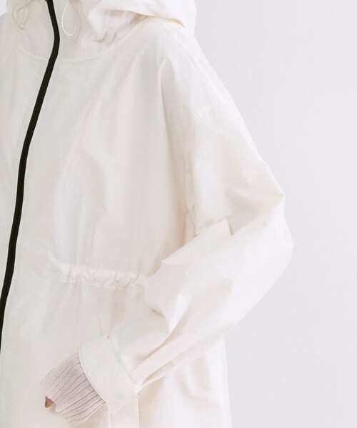 OPAQUE.CLIP(オペークドットクリップ)の「撥水フードZIPロングコート【洗濯機OK】(その他アウター・レディース・オフホワイト/チャコールグレー・42/40/38)」の15枚目の写真