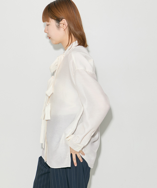 journal standard L'essage(ジャーナルスタンダードレサージュ)の「シアーサテンリボンブラウス(シャツ/ブラウス・レディース・ブラック/ホワイト/サックスブルー・FREE)」の14枚目の写真