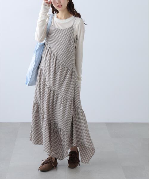 FREE'S MART（フリーズマート）の「◆チェック柄エスカルゴティアードキャミワンピース（ワンピース・レディース・ベージュ系その他/イエロー系その他/ブラック系その他・SMALL/MEDIUM）」の2枚目の写真