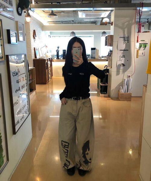 GRAVER（グレーバー）の「[ユニセックス]CORPGIRL コットンワイドパンツ（その他パンツ・レディース・Beige・MEDIUM/LARGE）」の8枚目の写真