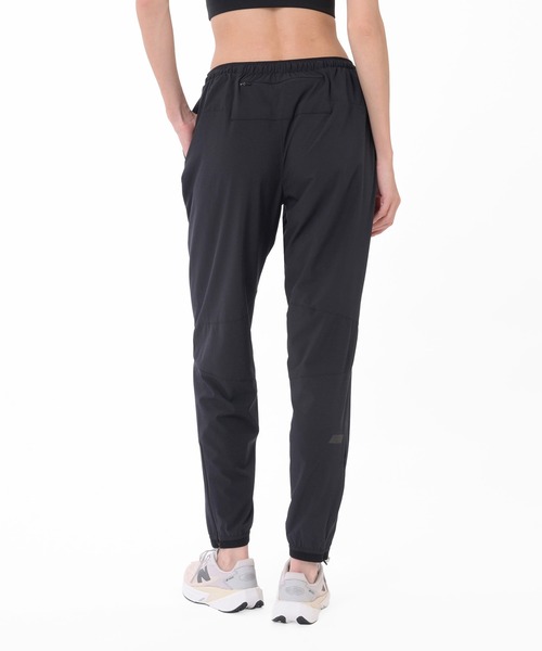 NEW BALANCE(ニューバランス)の「RCエッセンシャルズジョガー(スウェットパンツ・レディース・ブラック・SMALL/MEDIUM/LARGE/X-LARGE)」の3枚目の写真