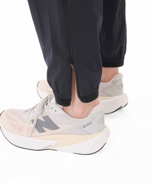 NEW BALANCE(ニューバランス)の「RCエッセンシャルズジョガー(スウェットパンツ・レディース・ブラック・SMALL/MEDIUM/LARGE/X-LARGE)」の5枚目の写真