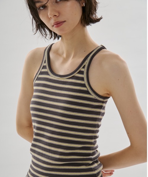 emmi(エミ)の「カップインボーダータンクトップ(タンクトップ・レディース・アイボリー/チャコールグレー・F)」の4枚目の写真