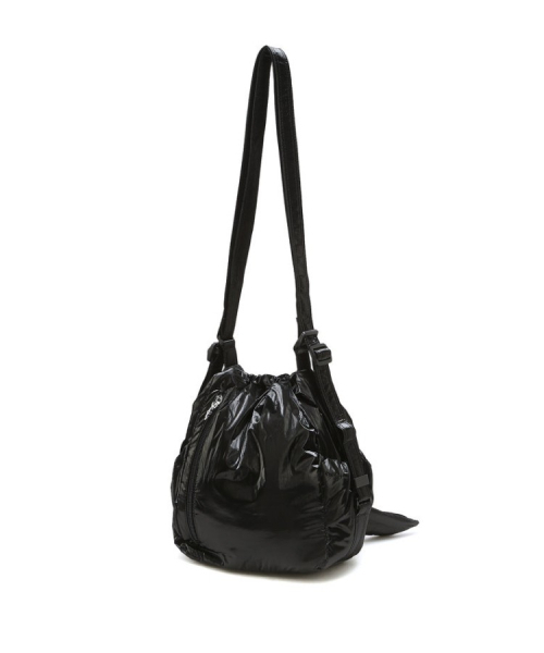 athe（アテ）の「[RUBAN] グロッシーブラックリボンバックパック兼ショルダーバッグ MINI AABA6FF40BK（ショルダーバッグ・レディース・ブラック・FREE）」の3枚目の写真
