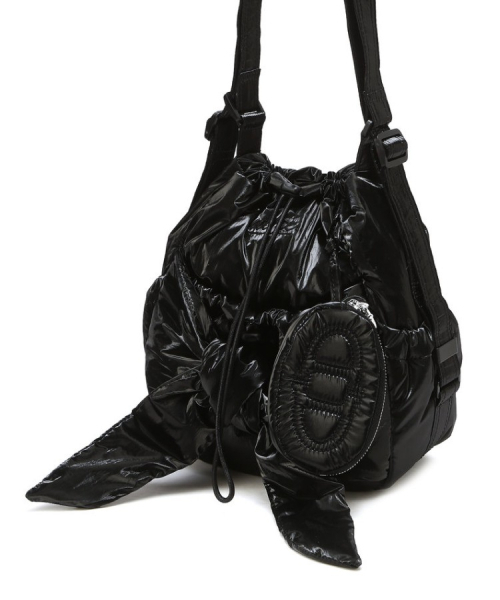 athe（アテ）の「[RUBAN] グロッシーブラックリボンバックパック兼ショルダーバッグ MINI AABA6FF40BK（ショルダーバッグ・レディース・ブラック・FREE）」の7枚目の写真