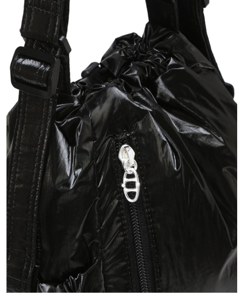 athe（アテ）の「[RUBAN] グロッシーブラックリボンバックパック兼ショルダーバッグ MINI AABA6FF40BK（ショルダーバッグ・レディース・ブラック・FREE）」の10枚目の写真