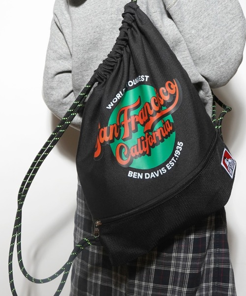 BEN DAVIS（ベンデイビス）の「PRINT GRAPHIC NAPSACK（バックパック/リュック・メンズ・ホワイト/ブラック・FREE）」の3枚目の写真