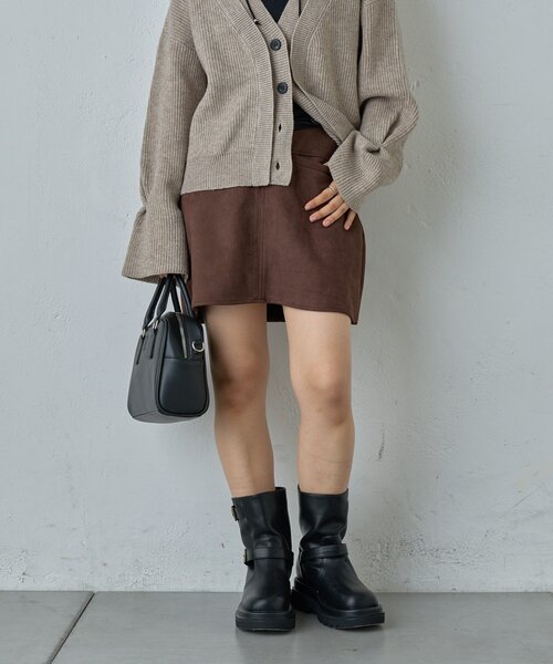 goocy(グーシー)の「スエード切替ショートスカート(スカート・レディース・ブラウン/ダークブラウン・FREE)」の2枚目の写真